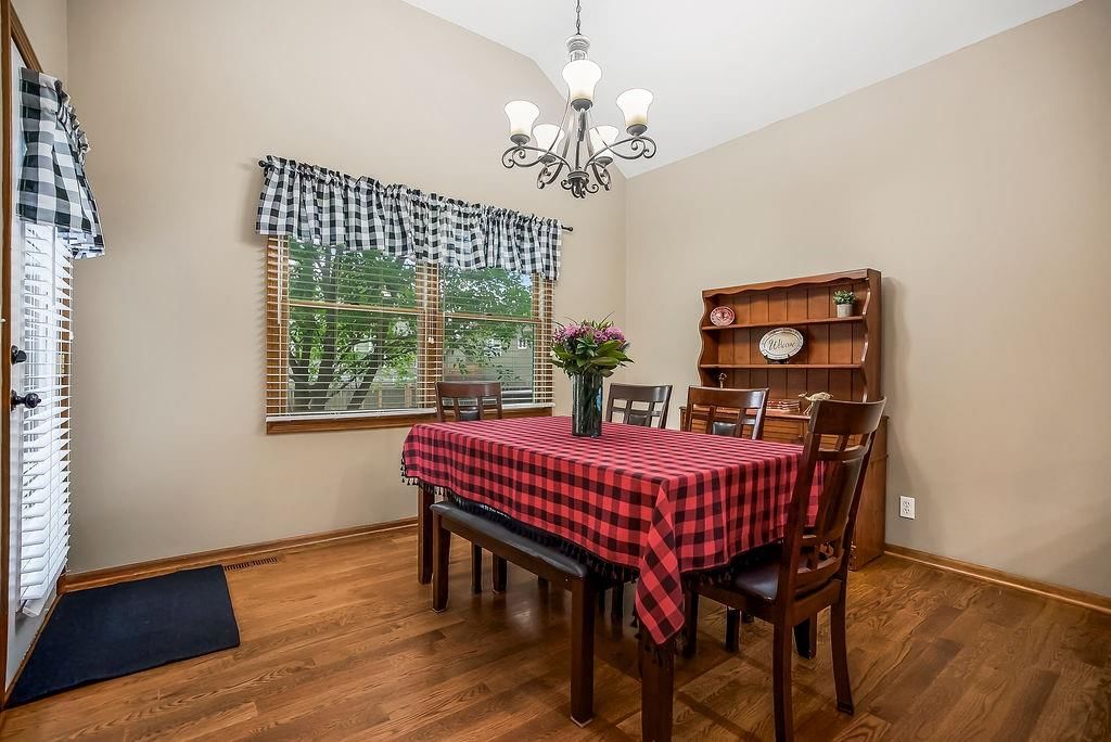 18432 Oak Street — photo 17