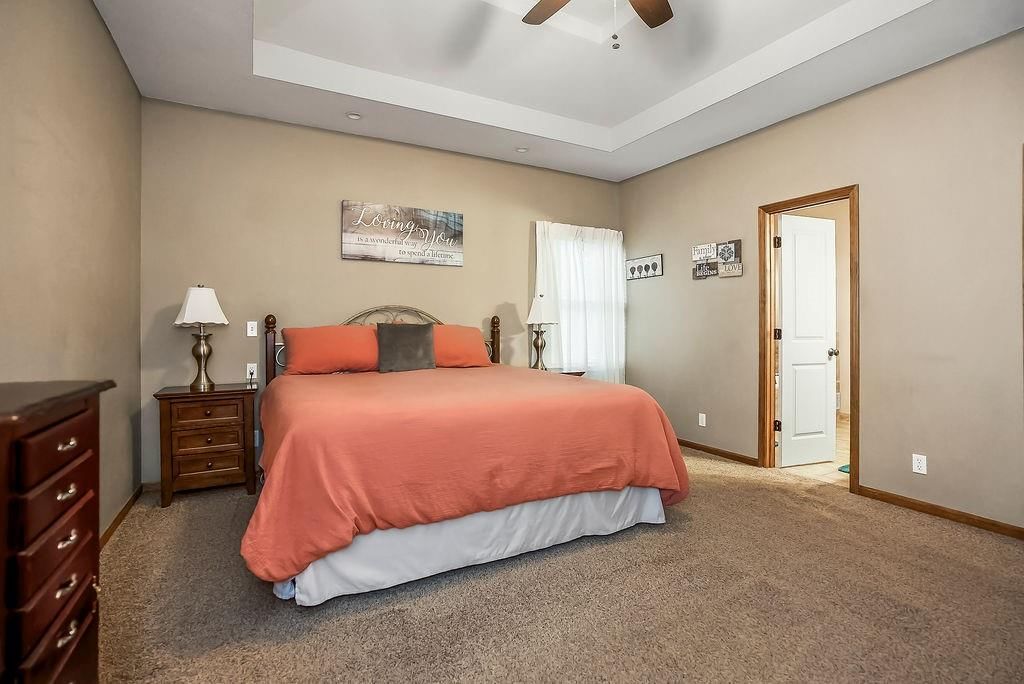 18432 Oak Street — photo 25
