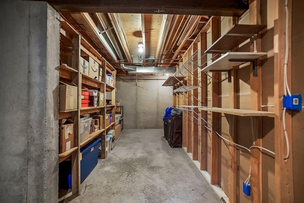 18432 Oak Street — photo 39