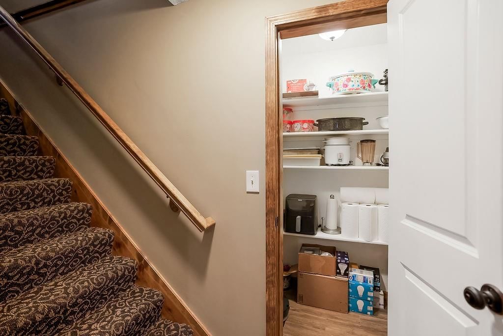 18432 Oak Street — photo 41