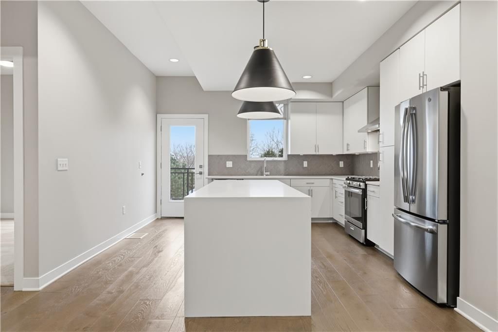 1720 Madison Avenue — photo 13