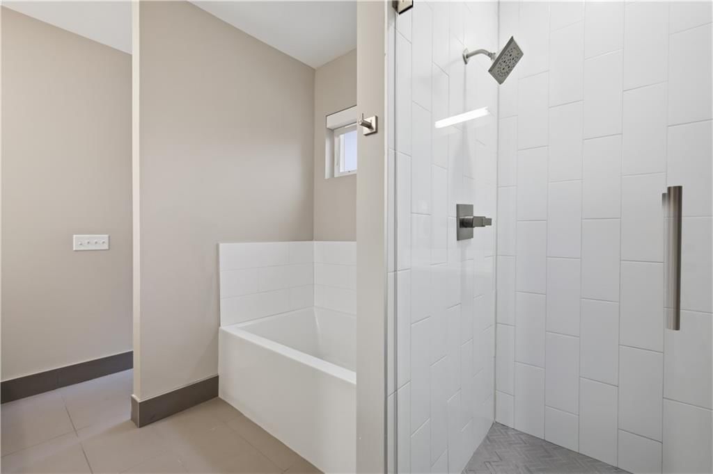 1720 Madison Avenue — photo 30