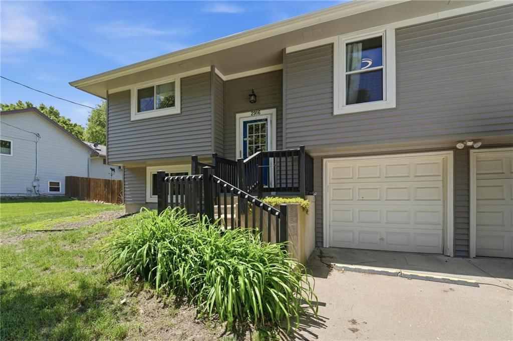 2916 S 14th Street — photo 2