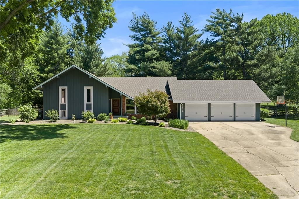 16001 RUSSELL Road — photo 1