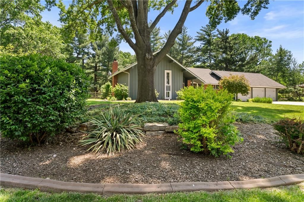 16001 RUSSELL Road — photo 7