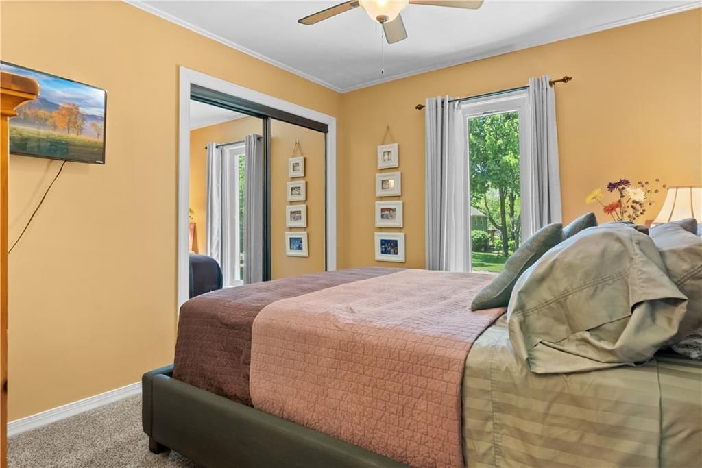 16001 RUSSELL Road — photo 35