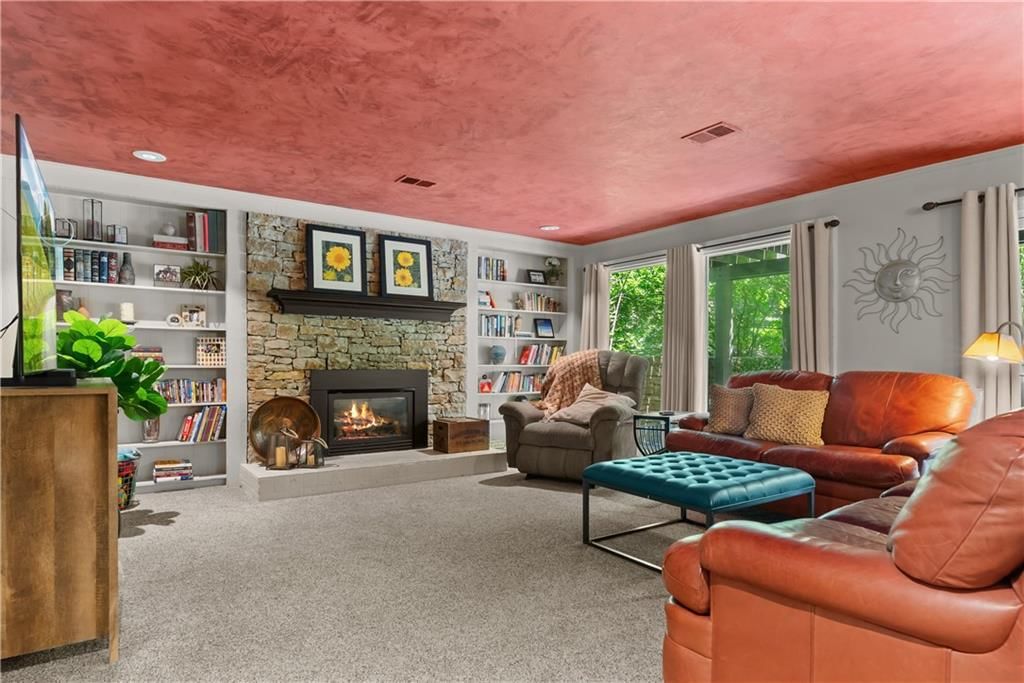 16001 RUSSELL Road — photo 37