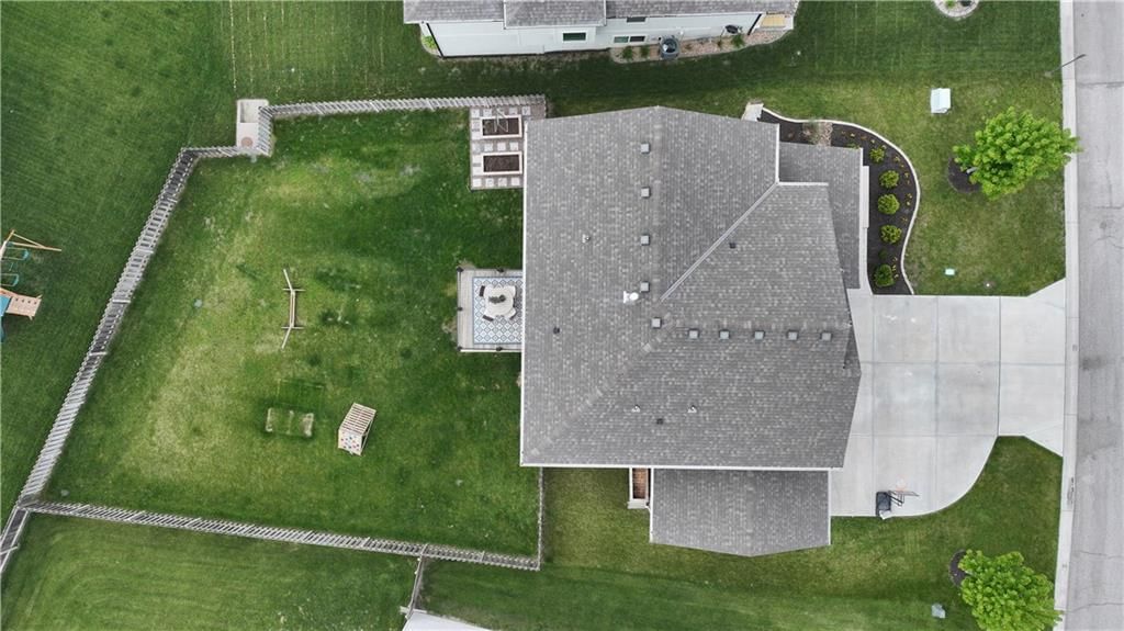 1334 N 161st Terrace — photo 37