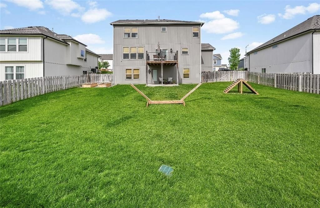 1334 N 161st Terrace — photo 41