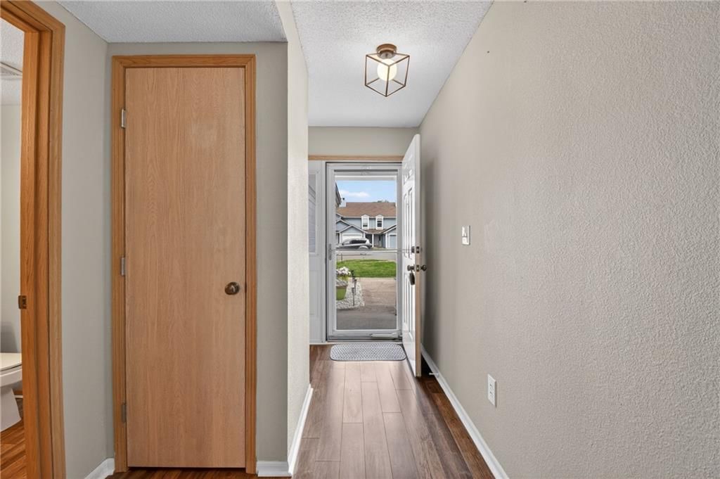 5615 NW Plantation Drive — photo 3