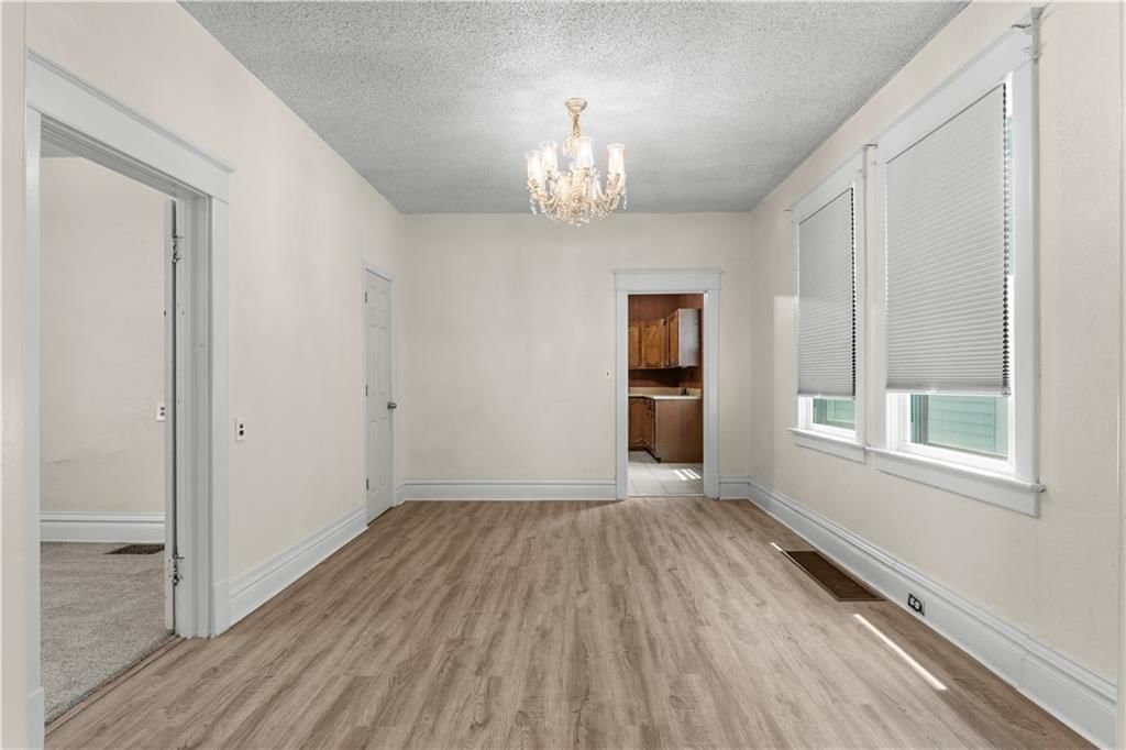 1807 Kensington Avenue — photo 2
