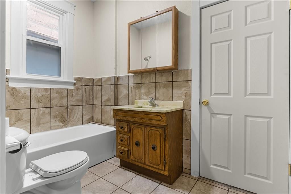 1807 Kensington Avenue — photo 10