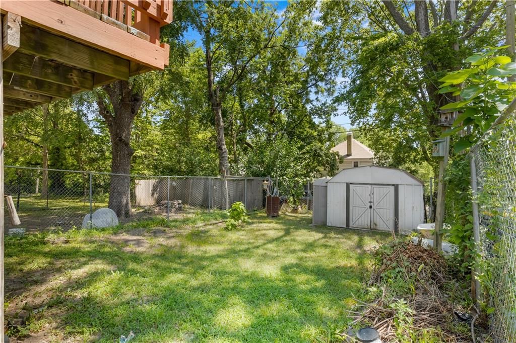 1807 Kensington Avenue — photo 14