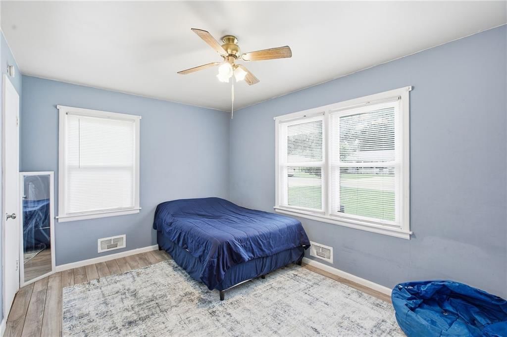 5725 Oxford Avenue — photo 22