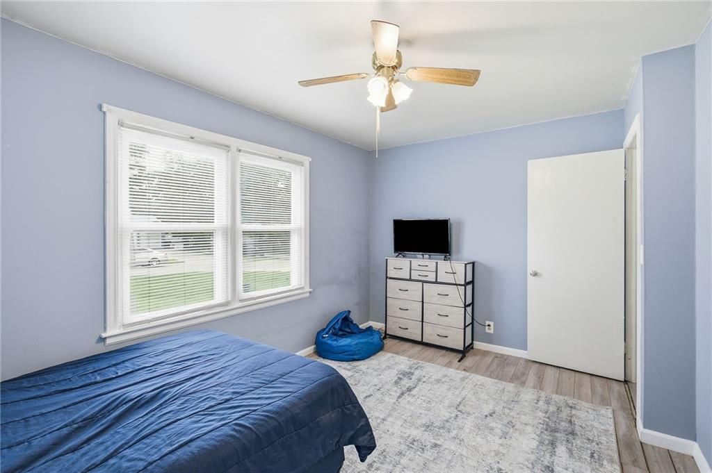 5725 Oxford Avenue — photo 23
