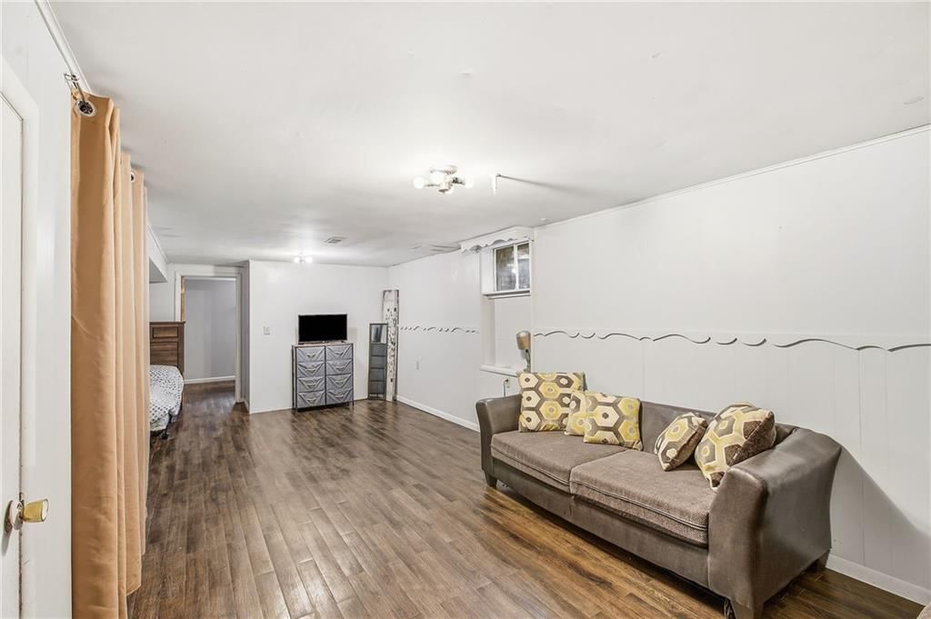 5725 Oxford Avenue — photo 25