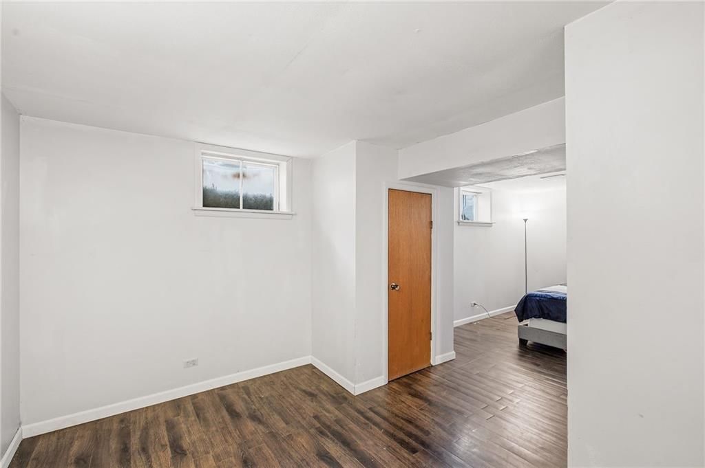 5725 Oxford Avenue — photo 32
