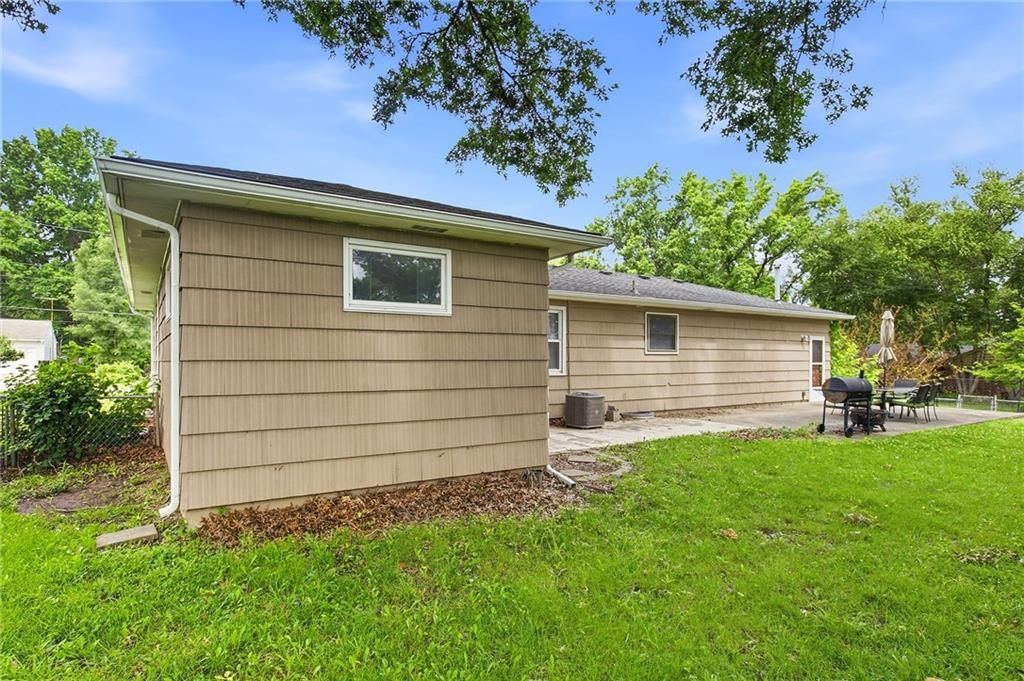5725 Oxford Avenue — photo 38