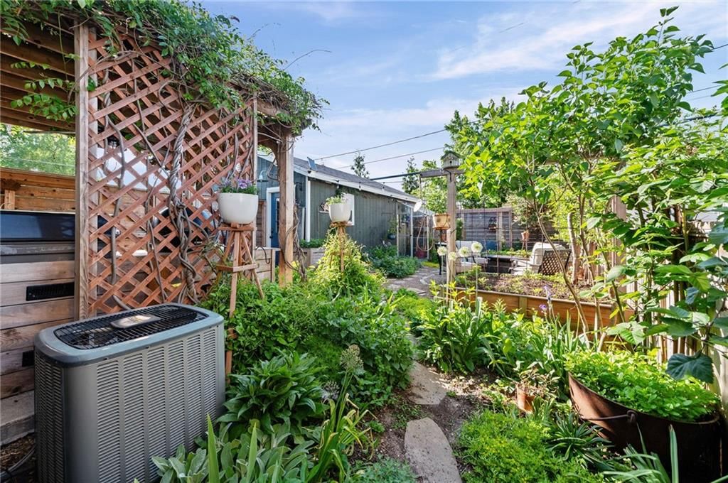1403 E 24th Avenue — photo 35