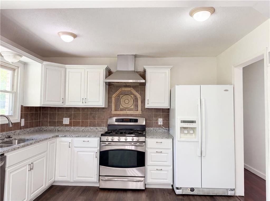 16517 E 35th Street Court — photo 2