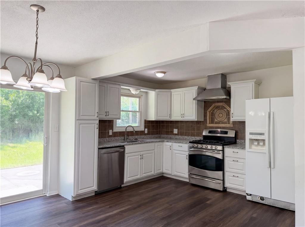 16517 E 35th Street Court — photo 8