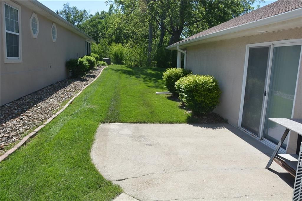901 NW North Ridge Court — photo 2