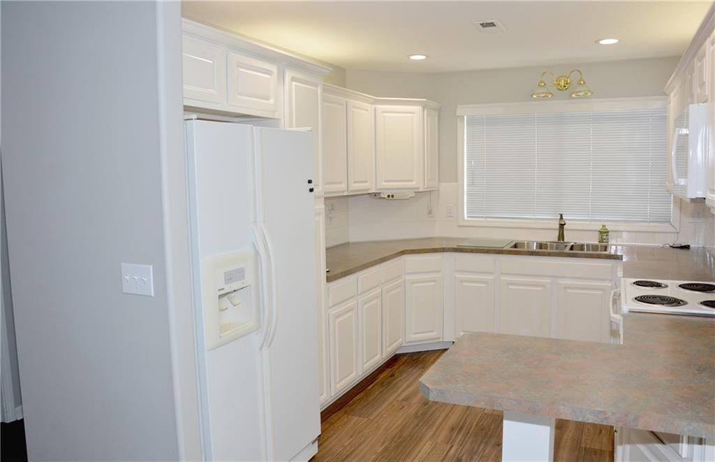 901 NW North Ridge Court — photo 8