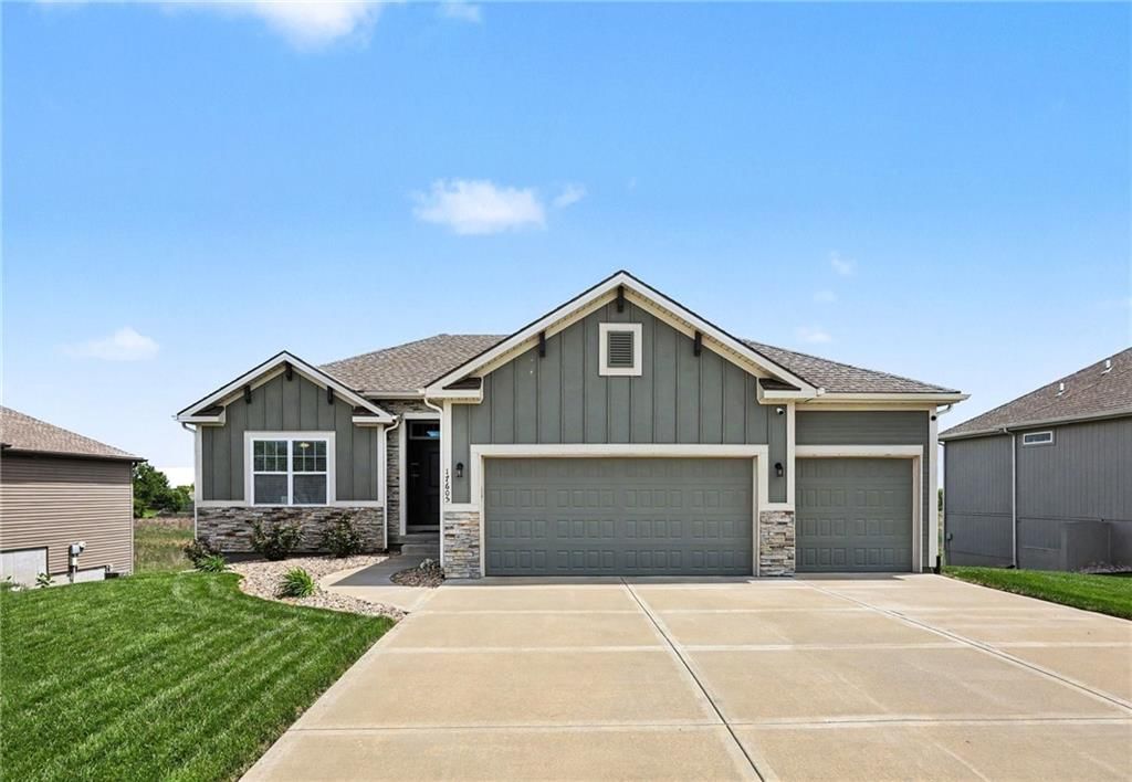 17605 Greyhawke Ridge Drive — photo 2