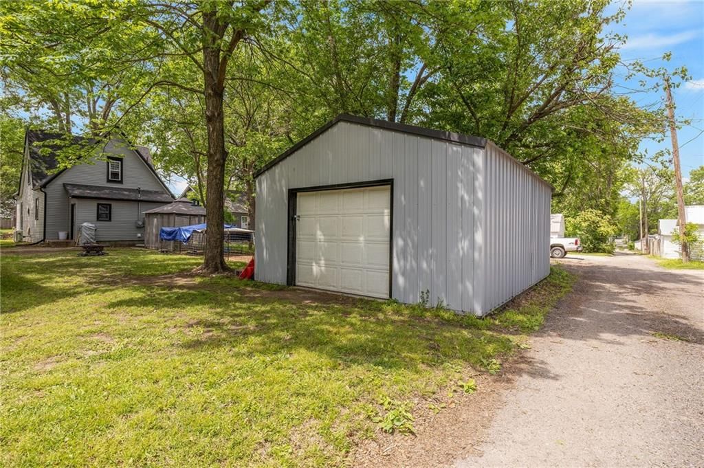 1423 S Moniteau Avenue — photo 34