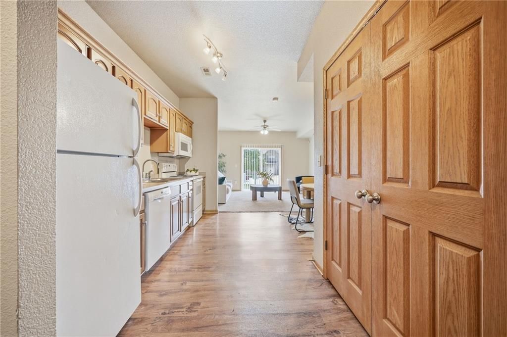 10347 Edith Avenue — photo 3