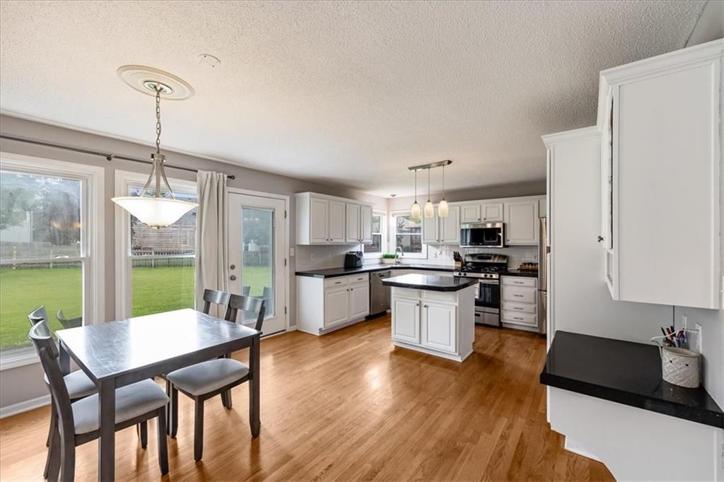 7324 N Manchester Avenue — photo 5