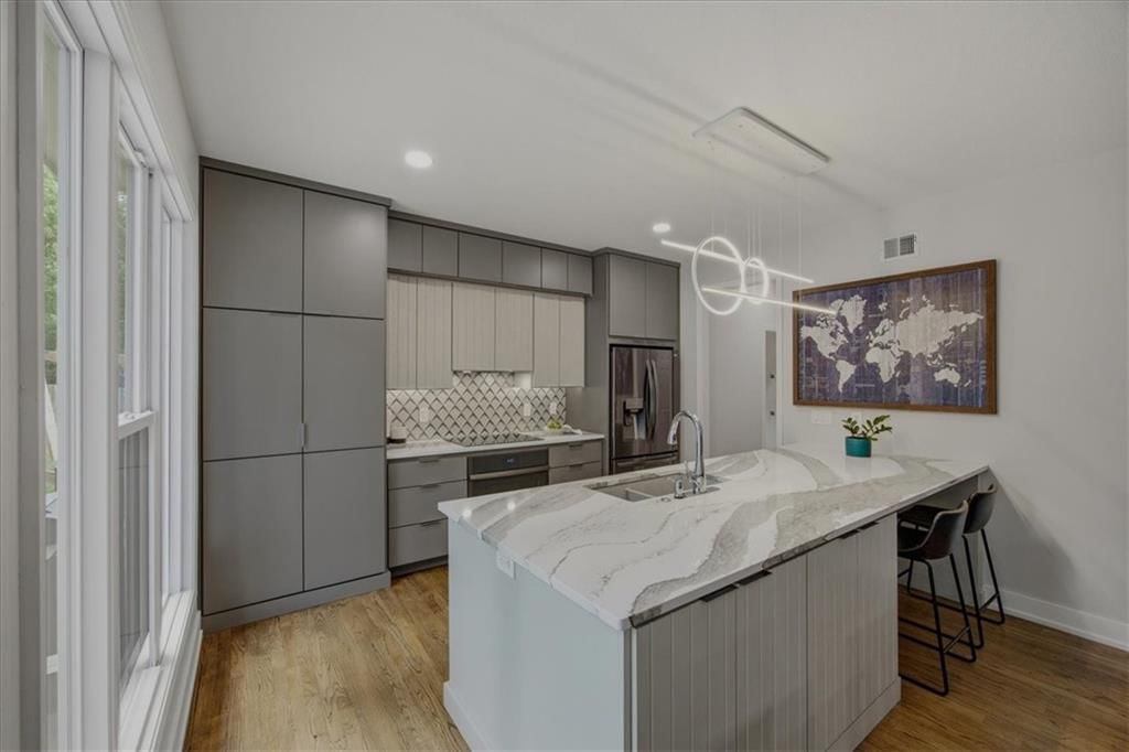 21617 W 97 Terrace — photo 10