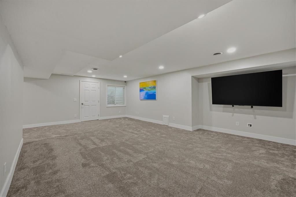 21617 W 97 Terrace — photo 32