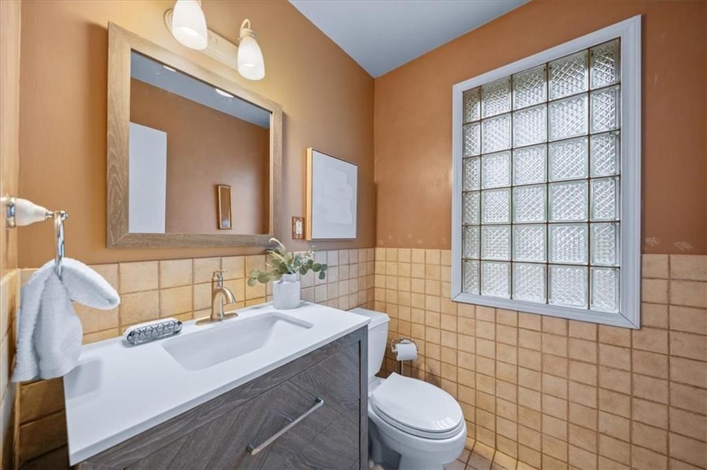 4923 Booth Street — photo 8