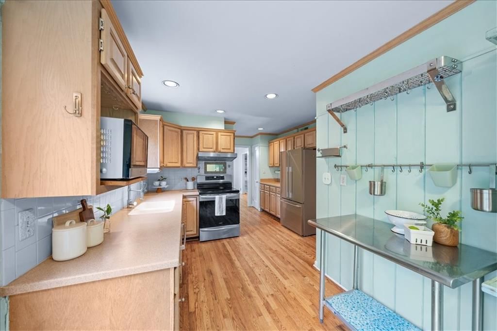 4923 Booth Street — photo 13