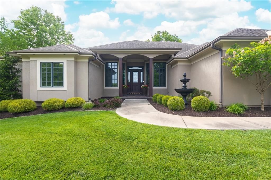 319 NW Rockwood Court — photo 1