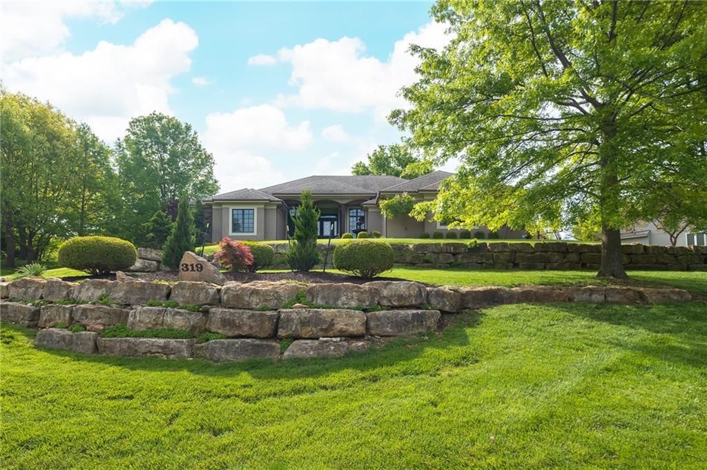 319 NW Rockwood Court — photo 15
