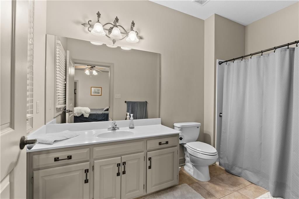 319 NW Rockwood Court — photo 23