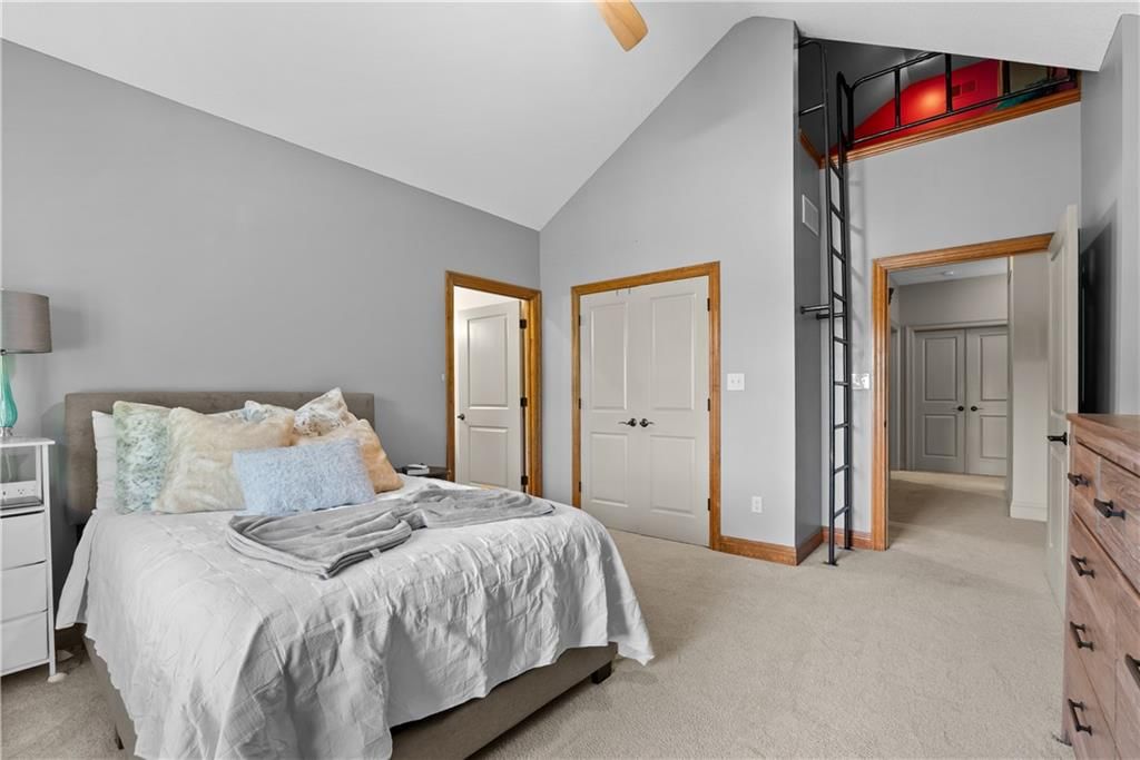 319 NW Rockwood Court — photo 24