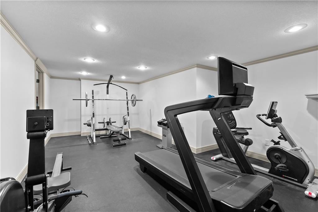 319 NW Rockwood Court — photo 32
