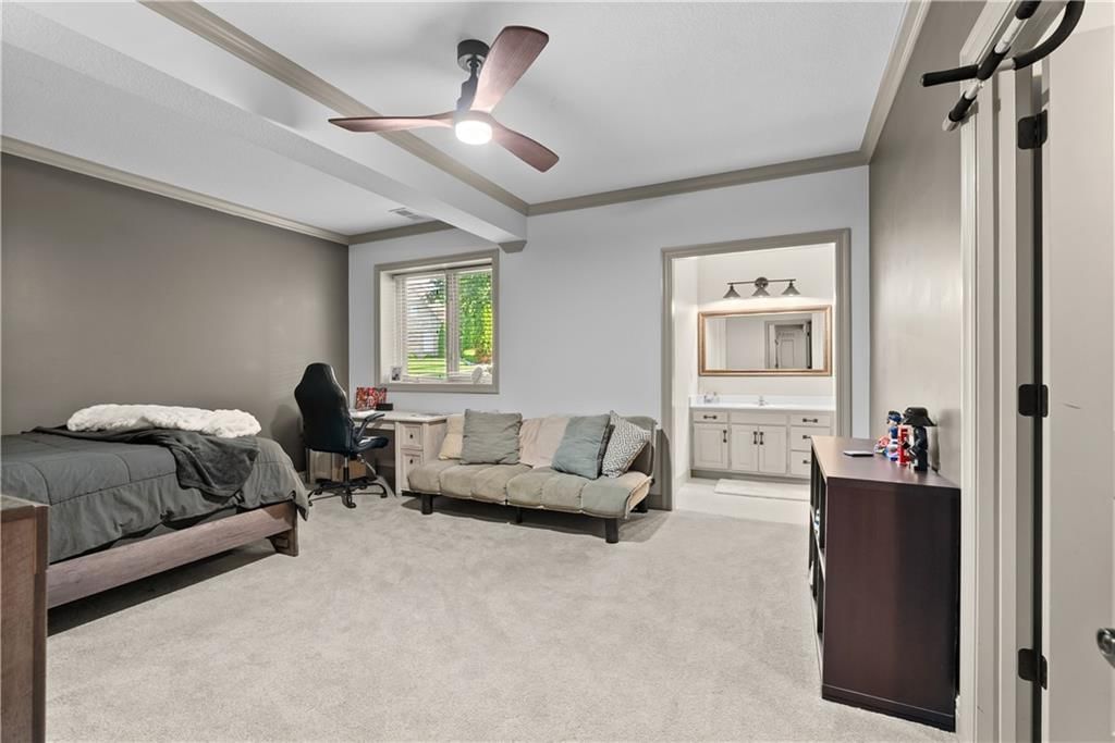 319 NW Rockwood Court — photo 35