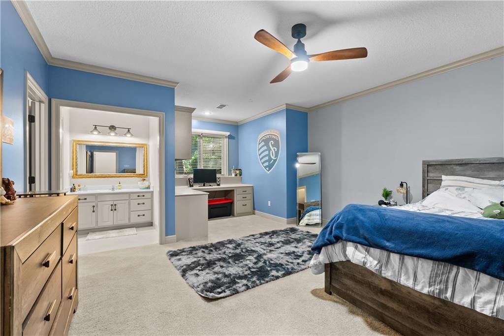 319 NW Rockwood Court — photo 37