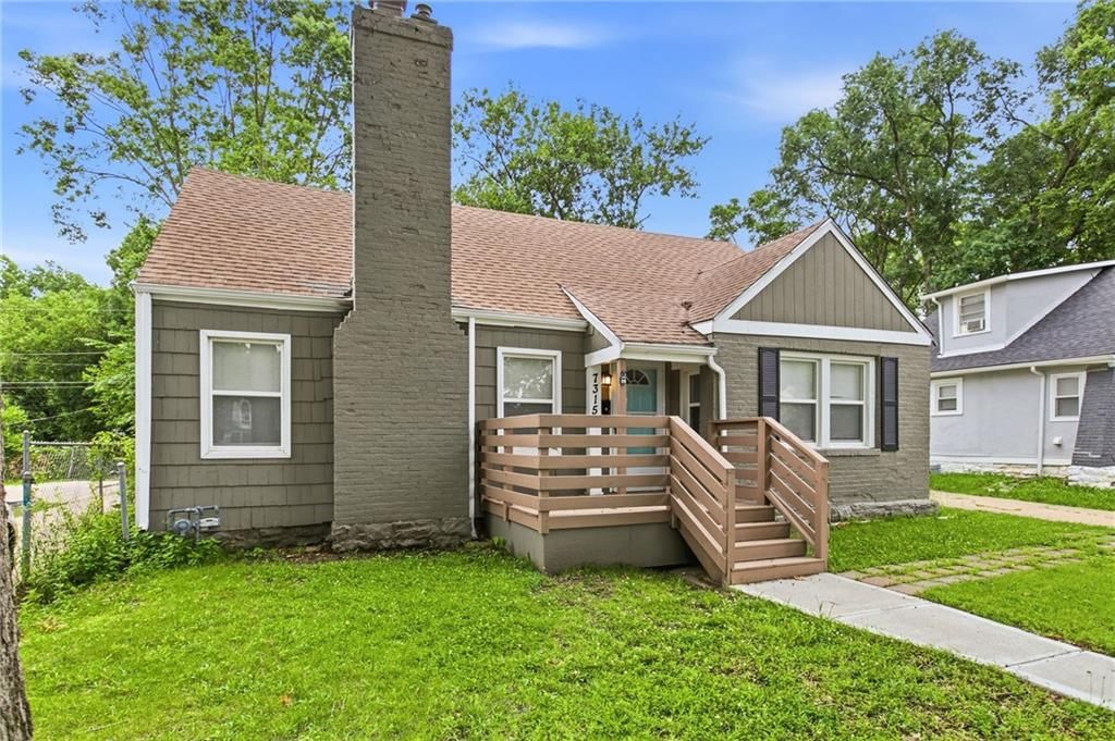 7315 Lydia Avenue — photo 1