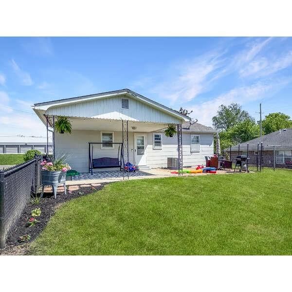 2311 Washington Street — photo 15