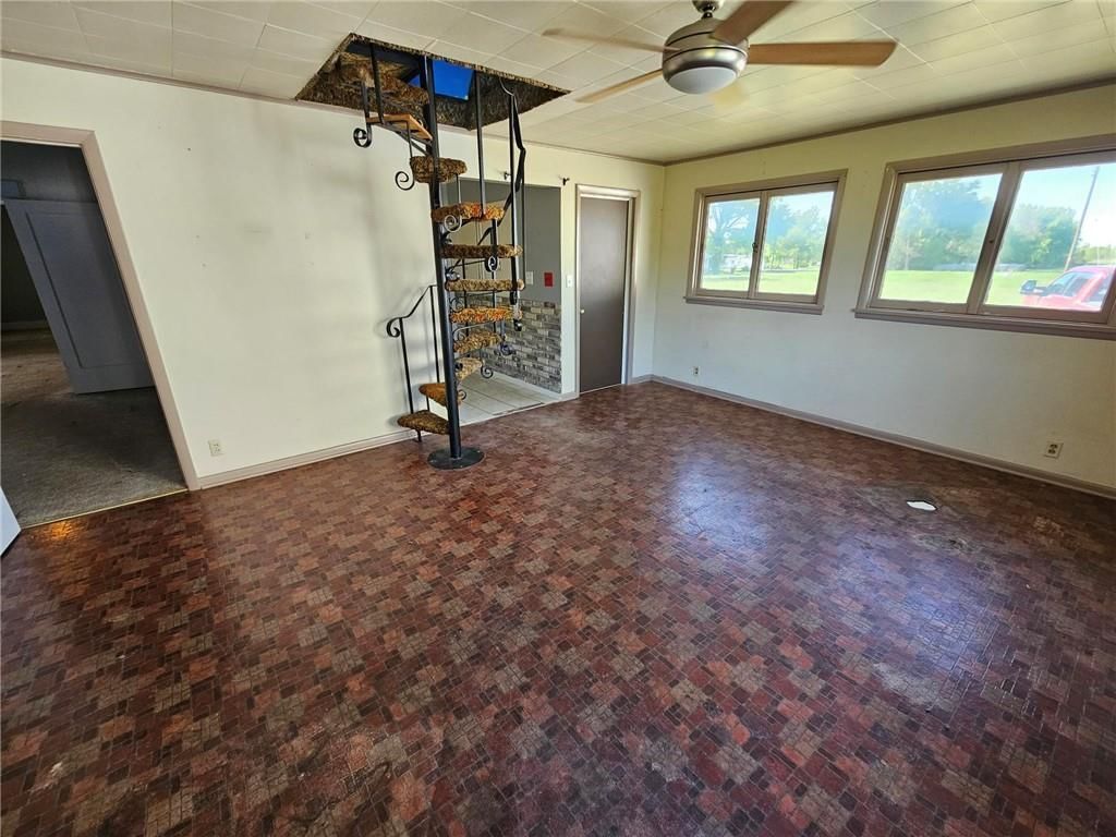 501 S Lake Street — photo 17