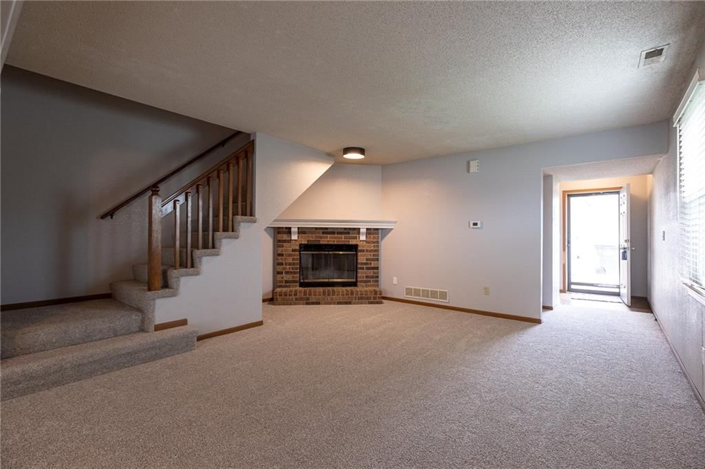 527 NE 6th #A Street — photo 6