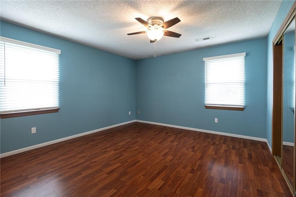 527 NE 6th #A Street — photo 16