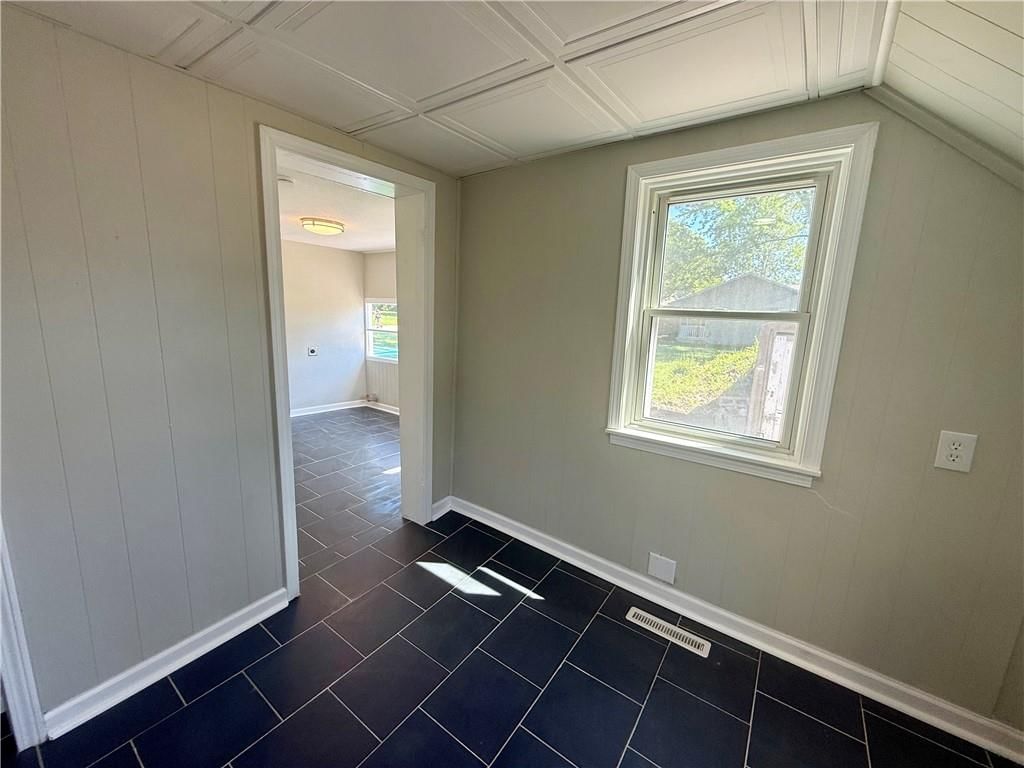 403 E Chestnut Street — photo 21