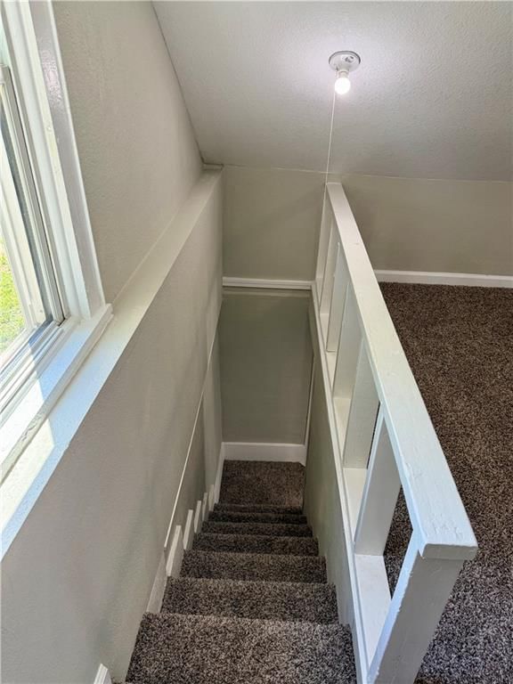 403 E Chestnut Street — photo 34