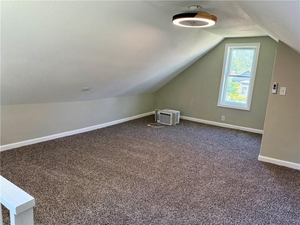 403 E Chestnut Street — photo 36